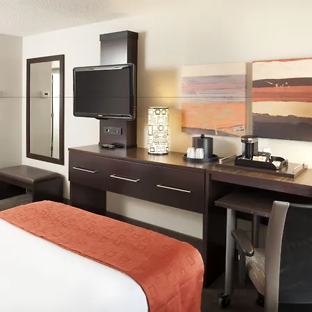 Hampton Inn Newark Airport-2